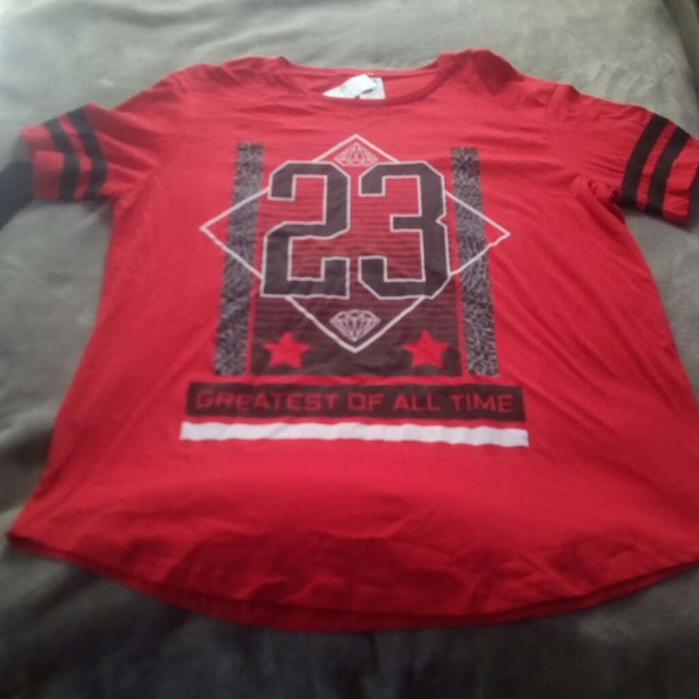 Men's sz 2xL red shirt
